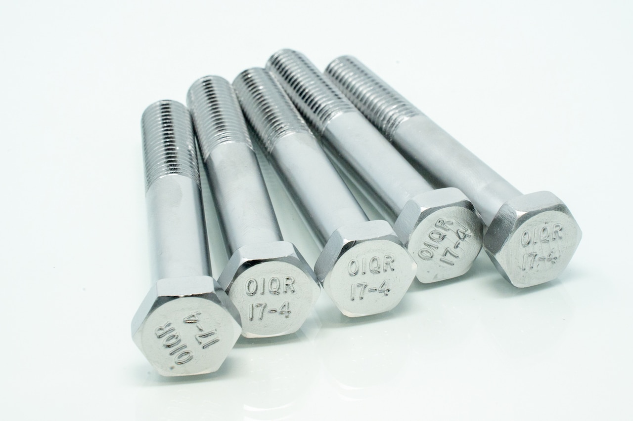 Case Study: Restoring Corrosion Resistance for Stainless Steel Threaded Bolts